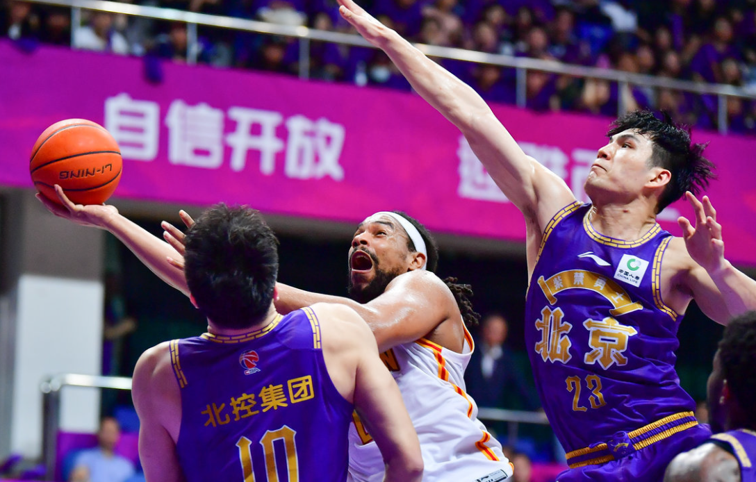 关于巴塞罗那围绕足总杯绝杀压哨纽约尼克斯围绕CBA常规赛官宣签约，这一次真的风云突变国际米兰国际比赛日手感冰凉的信息